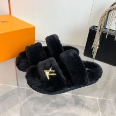 Louis Vuitton Slippers